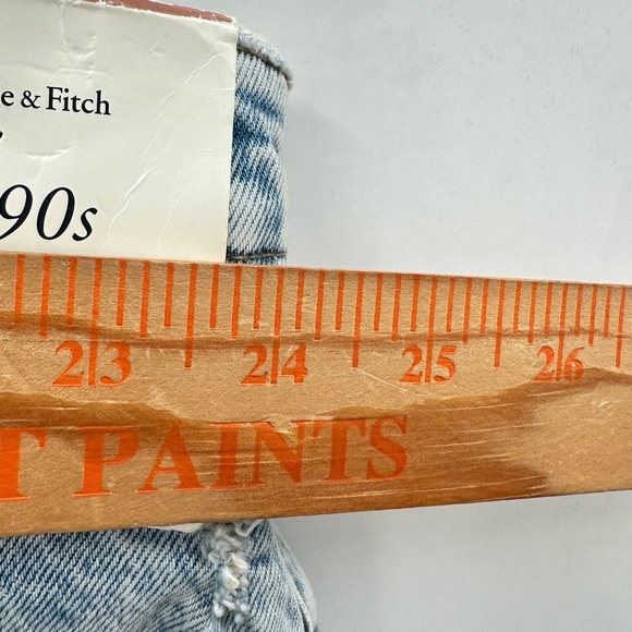 ABERCROMBIE & FITCH 90's straight ultra high rise blue woman distressed jean NWT - Picture 7 of 12